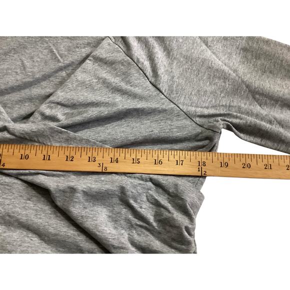 Sundance Maternity/Postpartum faux wrap ruched sided shirt gray size XL - Picture 5 of 8